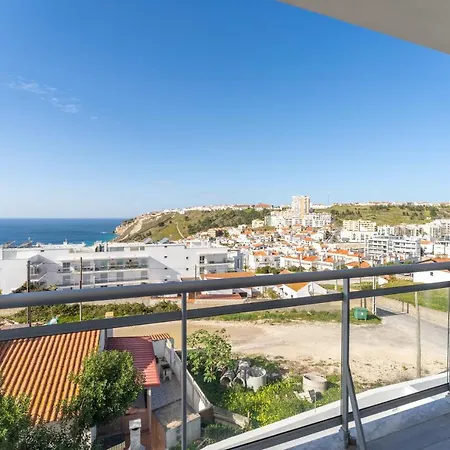 T3 Pelican Bay Apartment