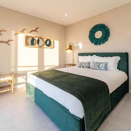 T3 Pelican Bay Apartment